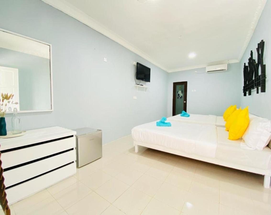 Fat Mermaid Guesthouse Pantai Cenang  Buitenkant foto